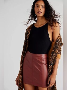 NWT Faux Leather Maroon Mini Skirt Haute Monde L